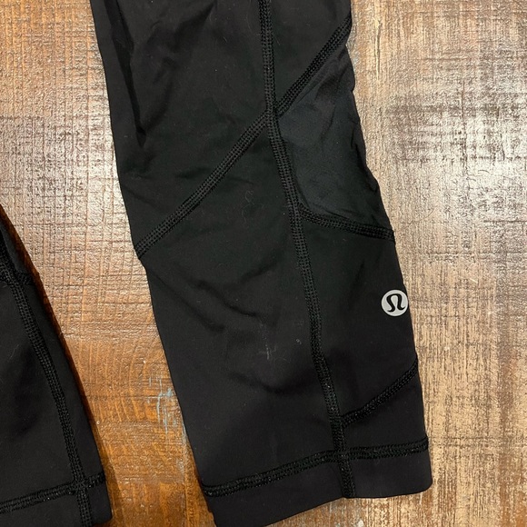 Lululemon nulux 23” crop black euc - Picture 6 of 8